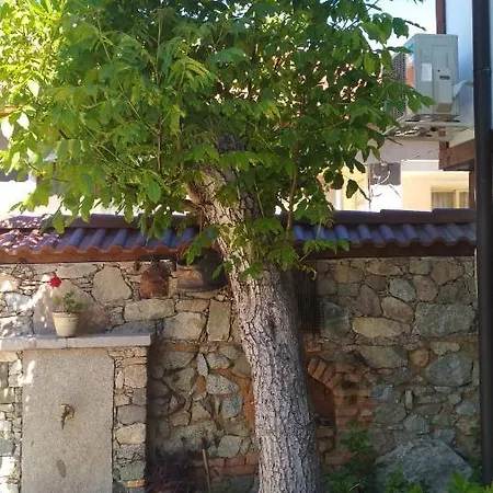 боримечковата къща 3* 卡洛费尔